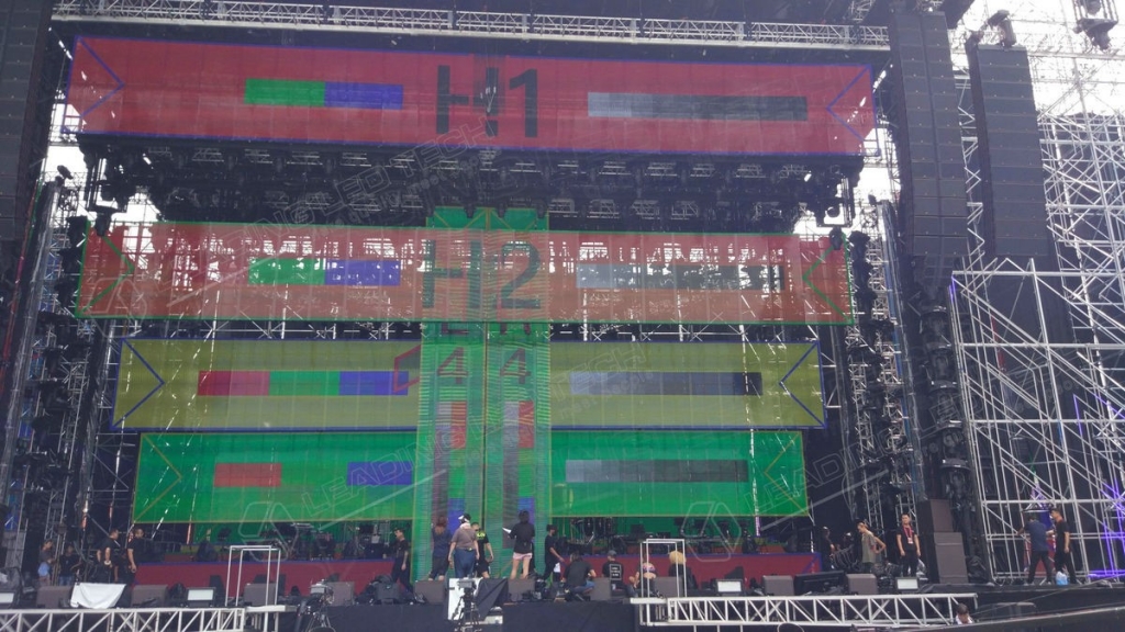 1,000 SQM transparent LED screen display effect in the day